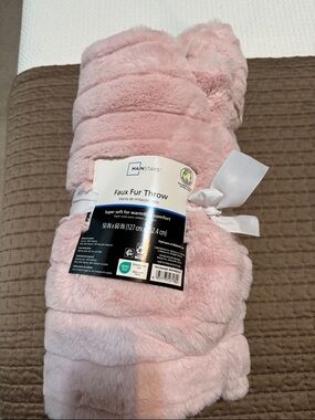 Mainstays Blush Pink Faux Fur Throw Blanket
